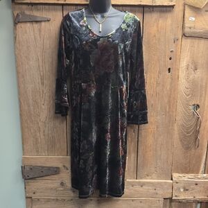 Tribal Black Floral Velvet Dress